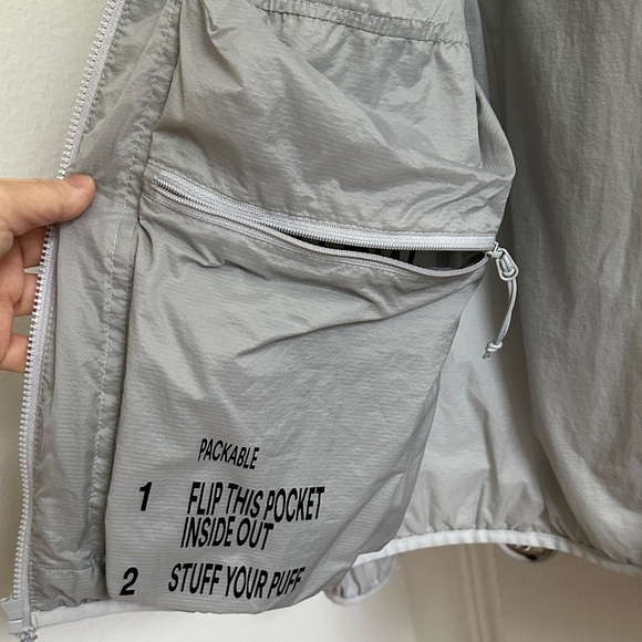 TNA the pillow puff primaLoft water-repellent Light Gray Hooded Jacket - Picture 7 of 9